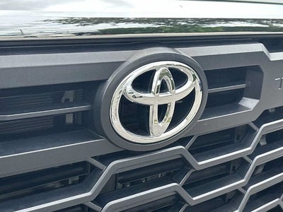 Toyota Tundra 4WD SR5 de 2025