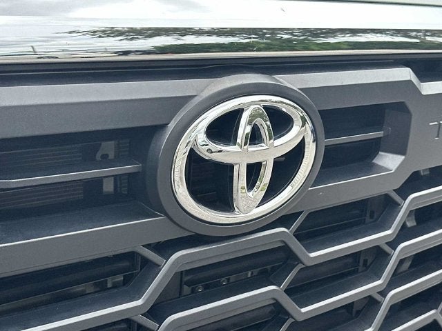 Toyota Tundra 4WD SR5 de 2025