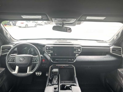 Toyota Tundra 4WD SR5 de 2025