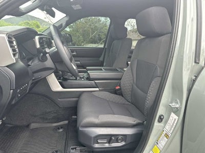 Toyota Tundra 4WD SR5 de 2025