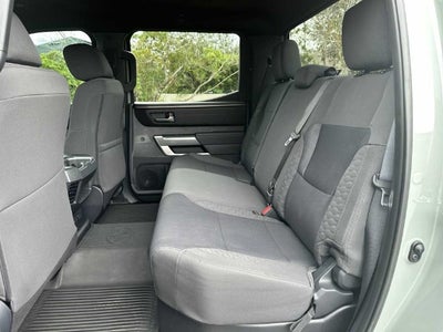Toyota Tundra 4WD SR5 de 2025