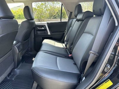 Toyota 4Runner SR5 2020