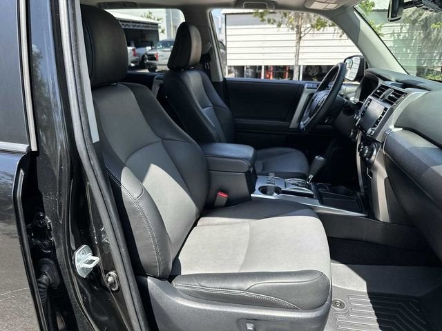 Toyota 4Runner SR5 2020