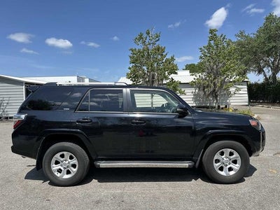 Toyota 4Runner SR5 2020