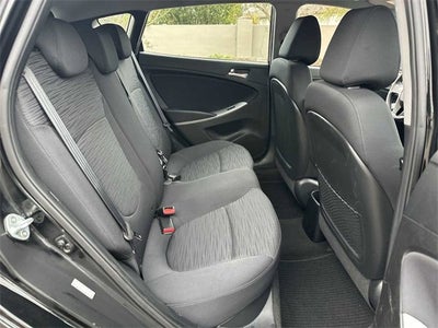 Hyundai Accent SE 2017