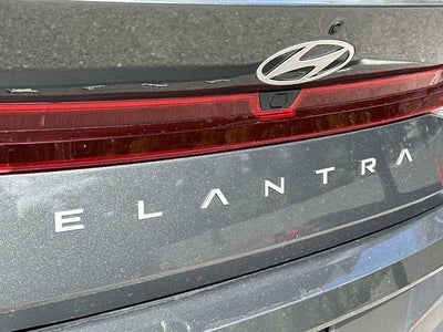 Hyundai Elantra SEL 2024