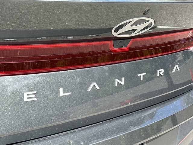 Hyundai Elantra SEL 2024