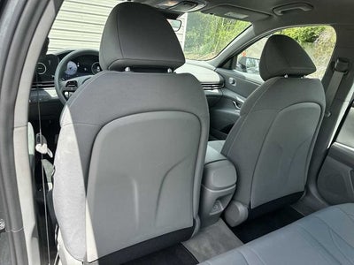 Hyundai Elantra SEL 2024