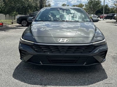 Hyundai Elantra SEL 2024