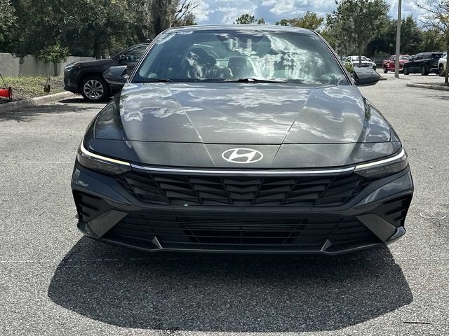 Hyundai Elantra SEL 2024