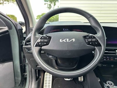 Kia Niro EX Touring 2023