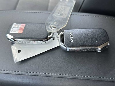 Kia Niro EX Touring 2023