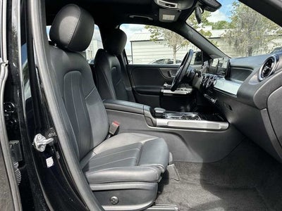 Mercedes-Benz GLB 250 4MATIC® 2023