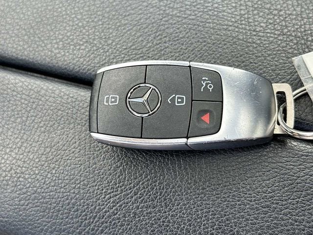 Mercedes-Benz GLB 250 4MATIC® 2023