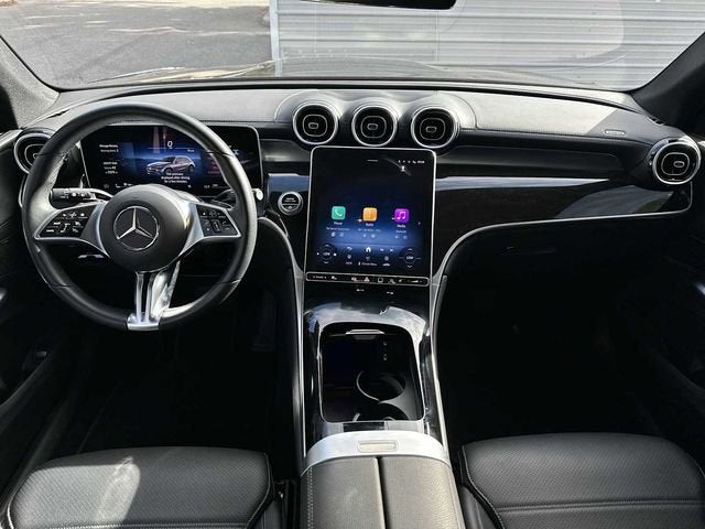 SUV Mercedes-Benz GLC 300 2025