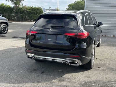 SUV Mercedes-Benz GLC 300 2025