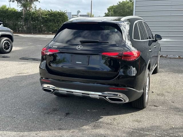 SUV Mercedes-Benz GLC 300 2025