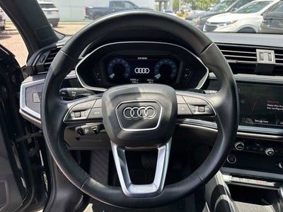 Audi Q3 S line Premium 2024