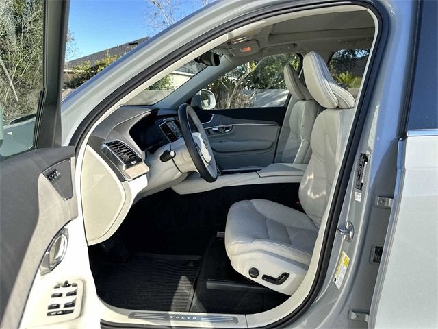 Volvo XC90 Plus 2025