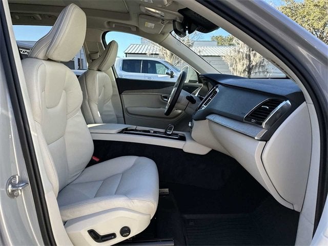 Volvo XC90 Plus 2025