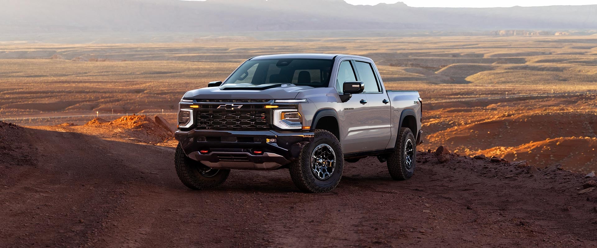 Chevrolet Silverado 1500 plateado